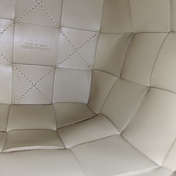 Cassette Small Leather Beige
