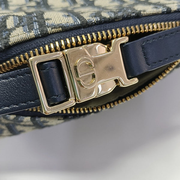 Travel Kit Oblique Canvas Blue