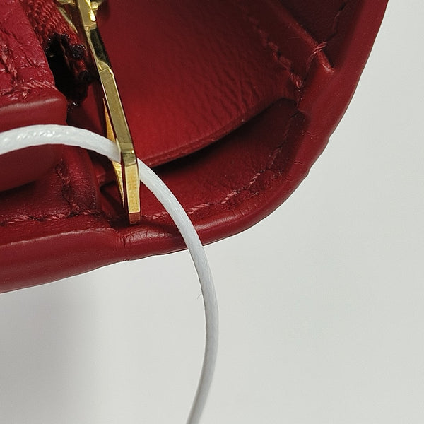 CAPUCINES Calfskin Red Wallet
