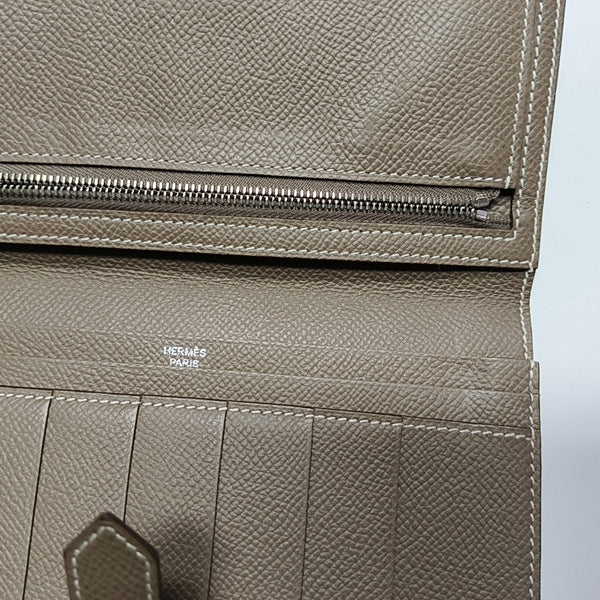 Bearn Medium Epsom Gray Wallet
