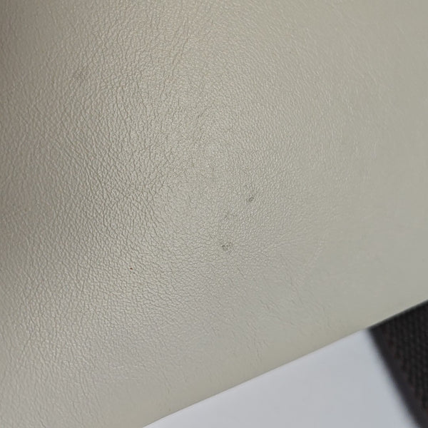 Roy Medium Calfskin White