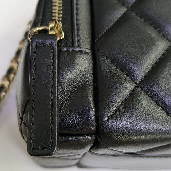 VINTAGE COSMETIC BAGS Quilted Lambskin Black