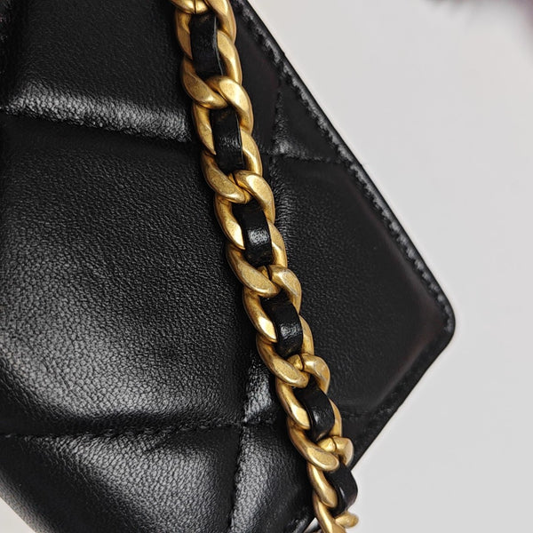 CHANEL 19 Small Quilted Lambskin Black