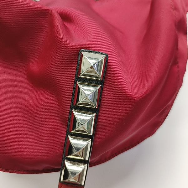 Black Nylon Nylon Red