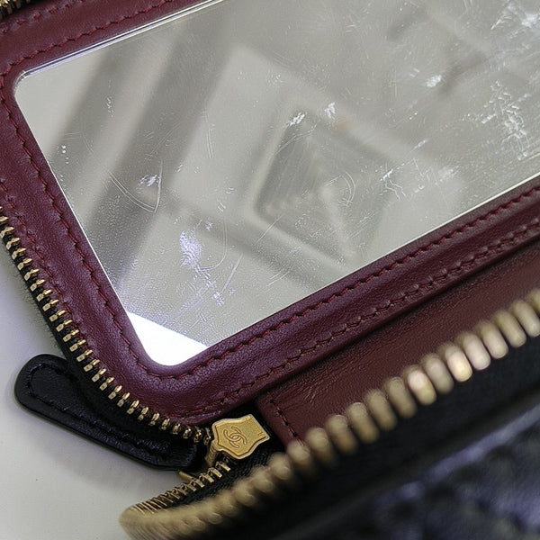 VANITY CASE Small Quilted Lambskin Black