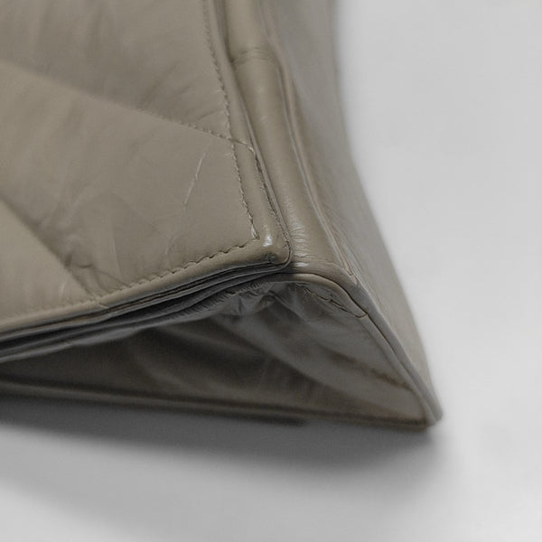 Crush Medium Quilted Calfskin Beige