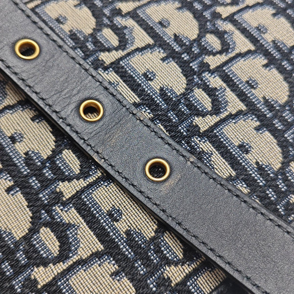 30 Montaigne Oblique Canvas Blue