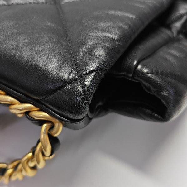 CHANEL 19 Maxi Quilted Lambskin Black
