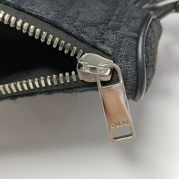 Saddle Medium Oblique Canvas Black