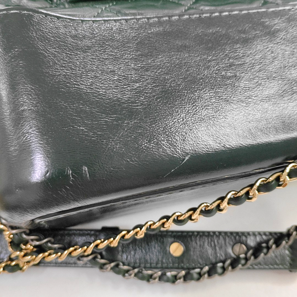 GABRIELLE Medium Quilted Calfskin Green