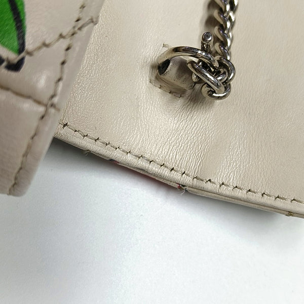 Authenticated pre-owned GG Marmont Mini Quilted Calfskin White - Crossbody Bag at Looply