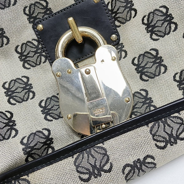 Monogram Canvas Gray