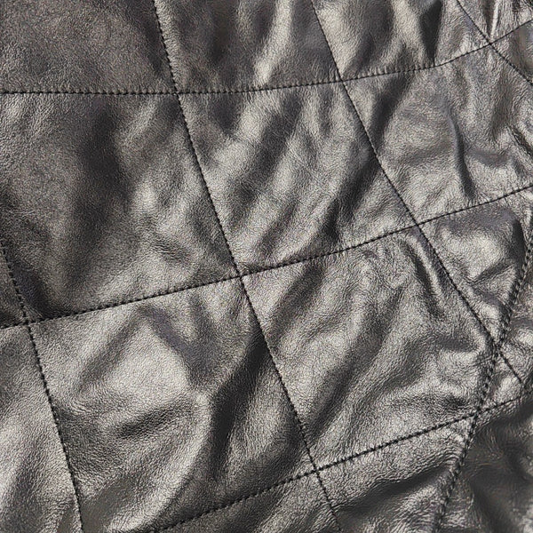 CHANEL 22 Small Quilted Calfskin Black