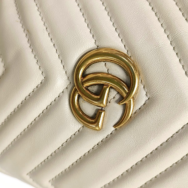 Authenticated pre-owned GG Marmont Mini Quilted Calfskin White - Bucket Bag at Looply