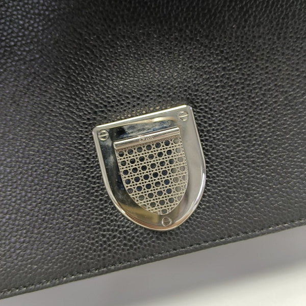 Diorama Medium Quilted Calfskin Black