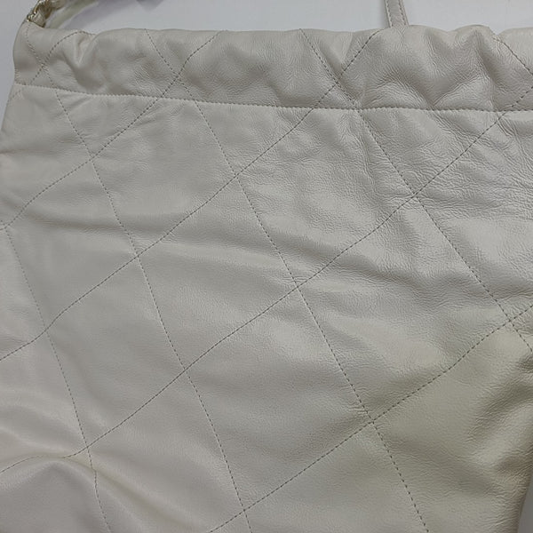 CHANEL 22 Small Quilted Calfskin White