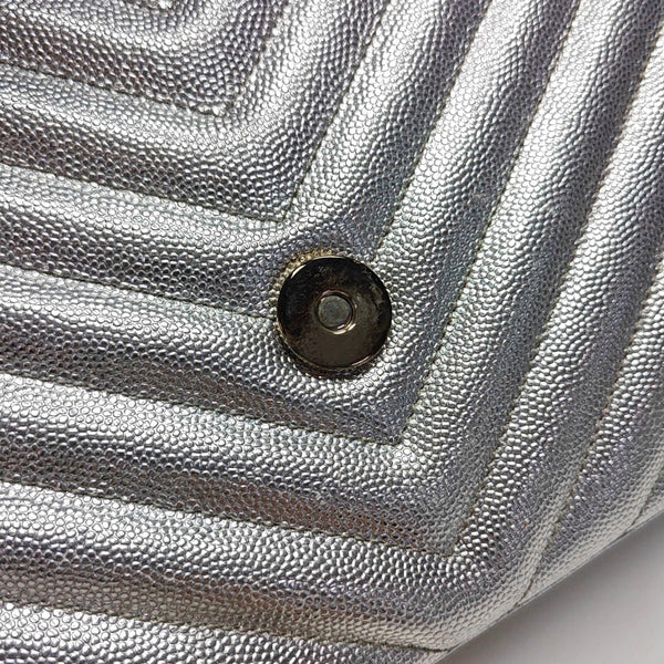 ENVELOPE Medium Chevron, Quilted Calfskin Silver