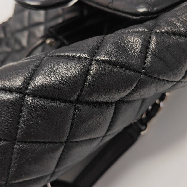URBAN SPIRIT Small Quilted Lambskin Black