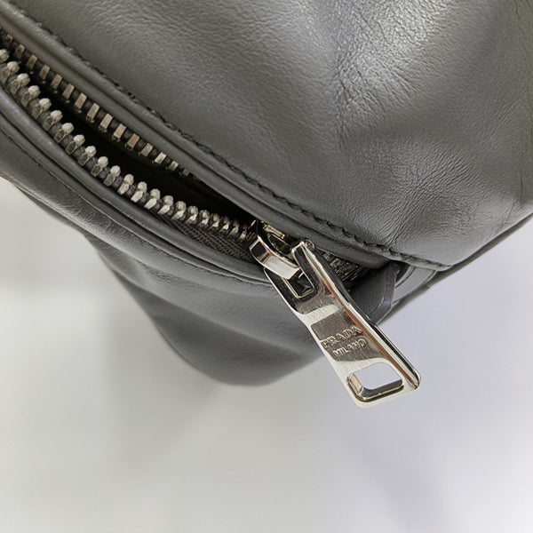 Inside Medium Calfskin Gray