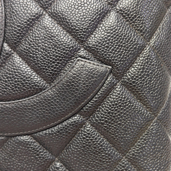Authenticated pre-owned MEDALLION Quilted Calfskin Black - Shoulder Bag at Looply