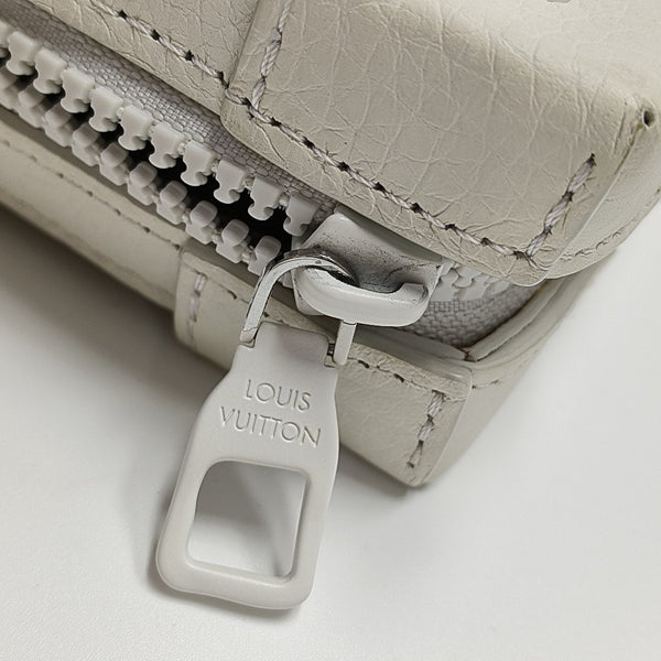 WALLET TRUNK Calfskin White