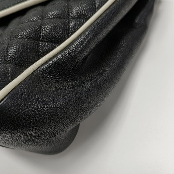 COLLEGE Large Chevron Calfskin Black