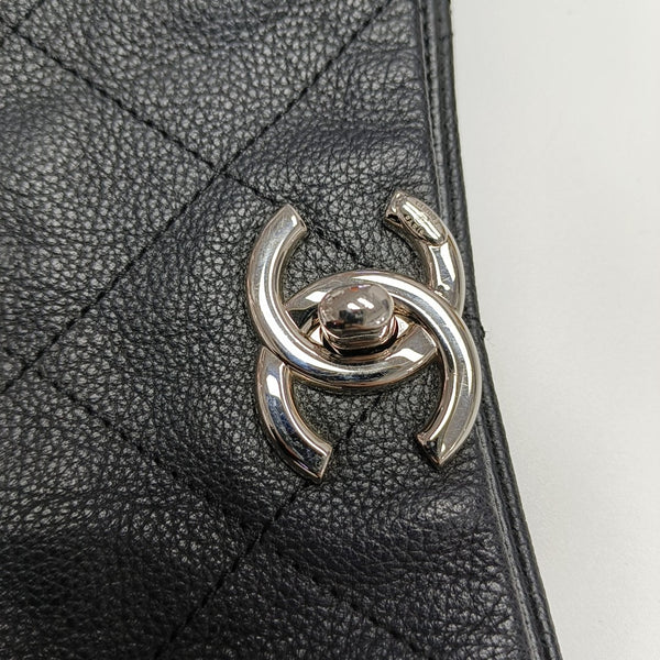 Quilted Calfskin Tote Bag Medium Black