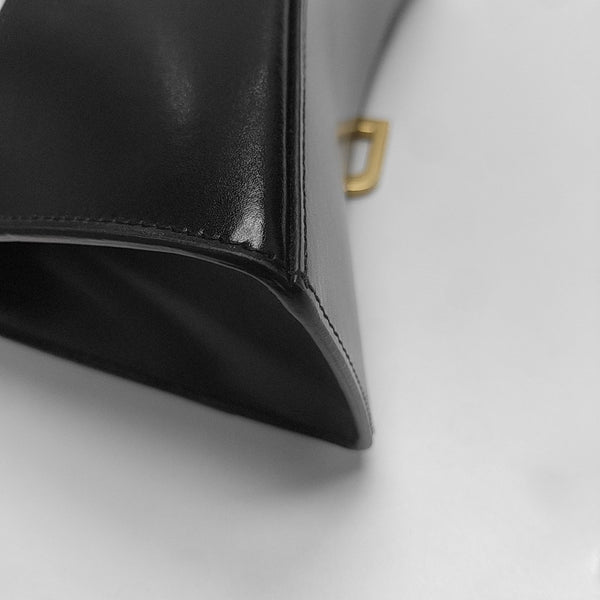 Hourglass S Calfskin Black