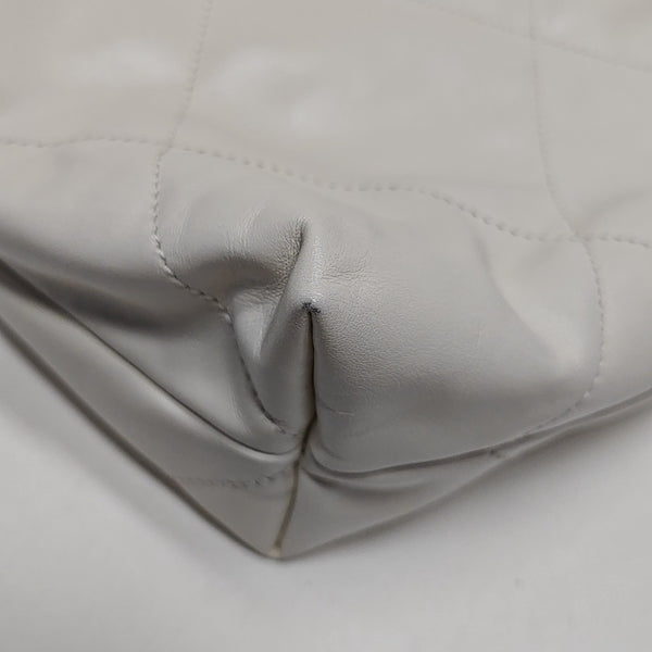 CHANEL 22 Medium Quilted Calfskin White