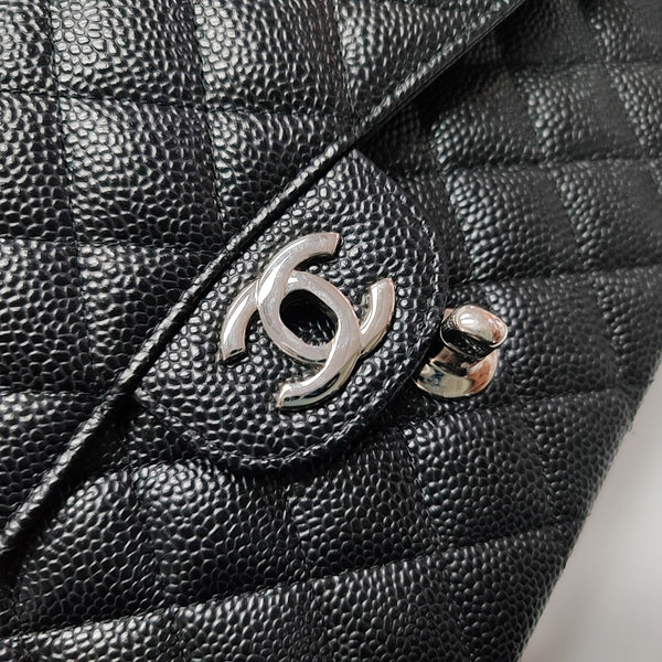 CLASSIC FLAP Medium Quilted Grained Calfskin Black