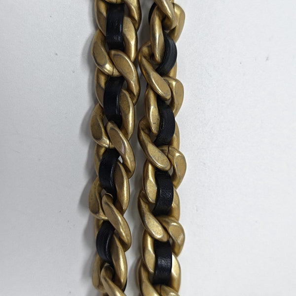TWO TONE CHAIN HANDLE Quilted Calfskin Black