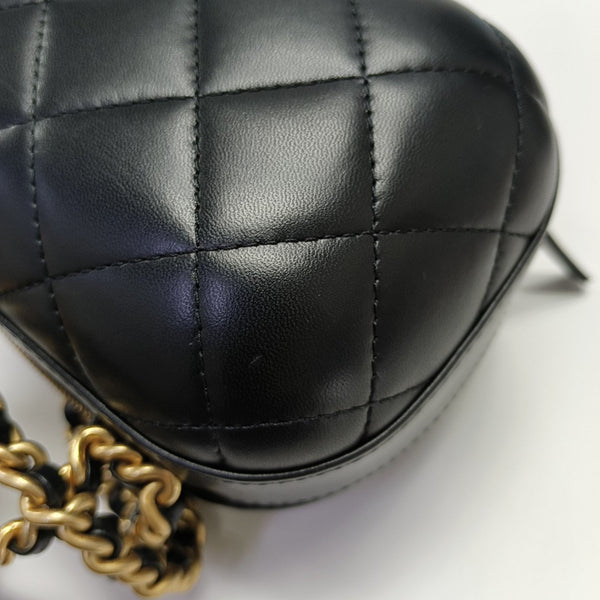 Quilted Lambskin Shoulder Bag Black