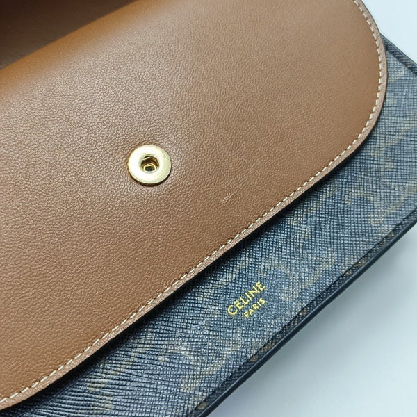 Authenticated pre-owned TRIOMPHE CANVAS Coated Canvas Brown - Shoulder Bag at Looply