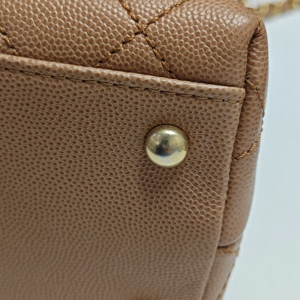 COCO HANDLE Medium Quilted Grained Calfskin Beige