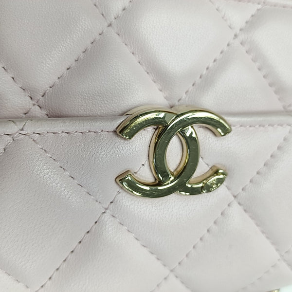 TWO TONE CHAIN HANDLE Quilted Lambskin Pink
