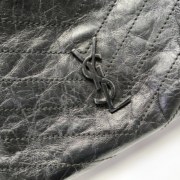 NIKI Medium Chevron Calfskin Black