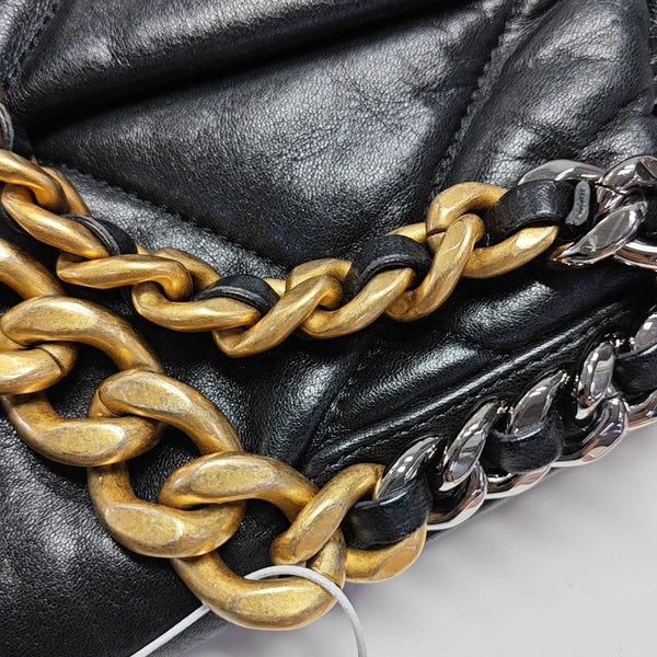 CHANEL 19 Maxi Quilted Lambskin Black