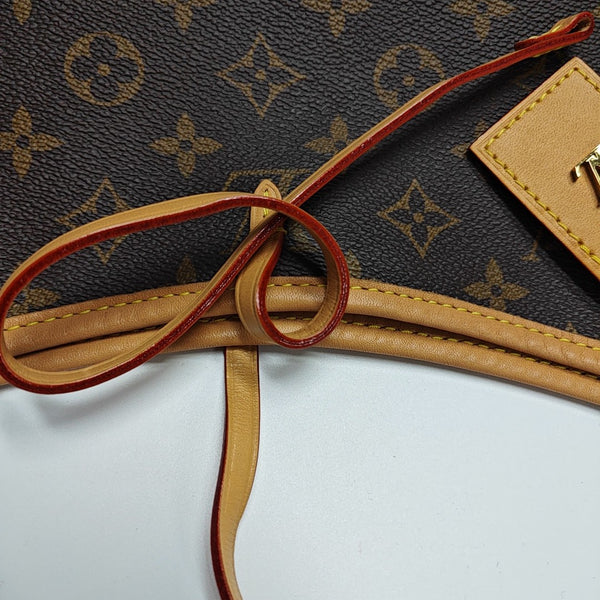 CARRYALL MM Monogram Coated Canvas Brown