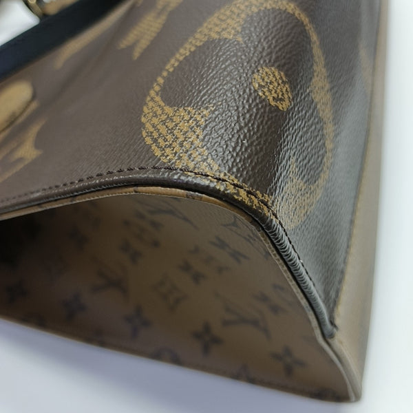 Authenticated pre-owned ONTHEGO MM Monogram Coated Canvas Brown - Tote Bag at Looply