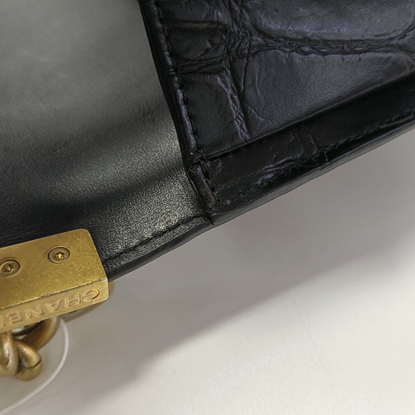 BOY CHANEL Medium Quilted Calfskin Black