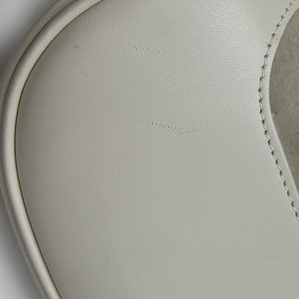Bobby Medium Calfskin White