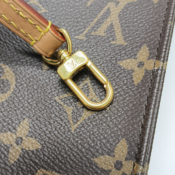 Authenticated pre-owned SAC PLAT Mini Monogram Coated Canvas Brown - Tote Bag at Looply