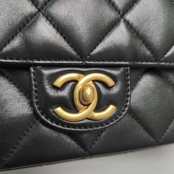 Quilted Lambskin Shoulder Bag Black