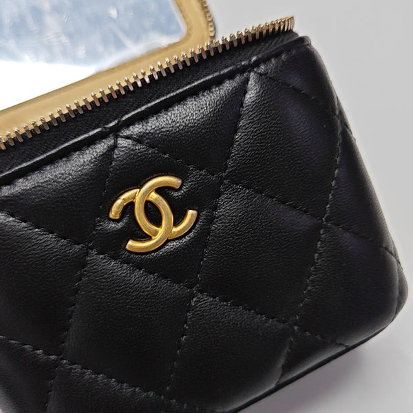 VANITY CASE Mini Quilted Lambskin Black