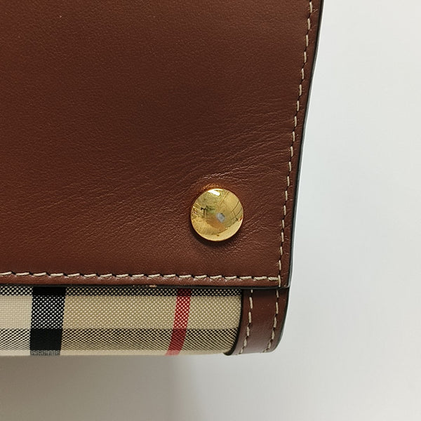 Title Small Canvas Beige