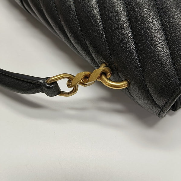 COLLEGE Large Chevron Lambskin Black