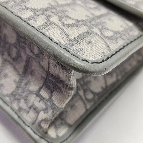 30 Montaigne Oblique Canvas Gray
