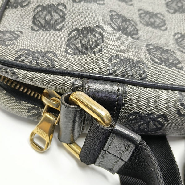 Monogram Canvas Gray