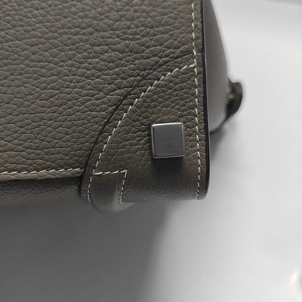 Authenticated pre-owned LUGGAGE Micro Calfskin Gray - Tote Bag at Looply