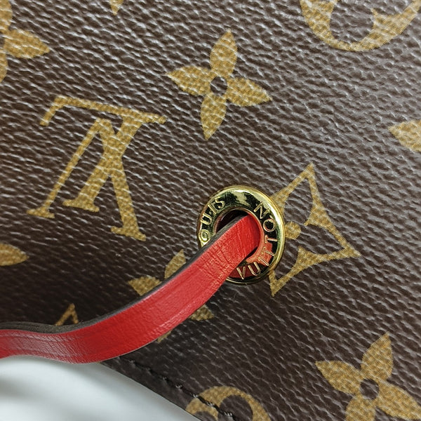NÉONOÉ MM Monogram Coated Canvas Brown